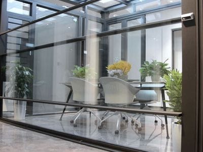 Electric Lifting Window 1